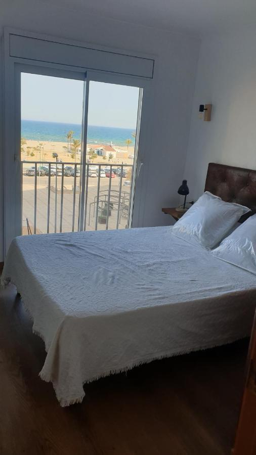 Les Vagues Au Balcon Apartman Empuriabrava Kültér fotó
