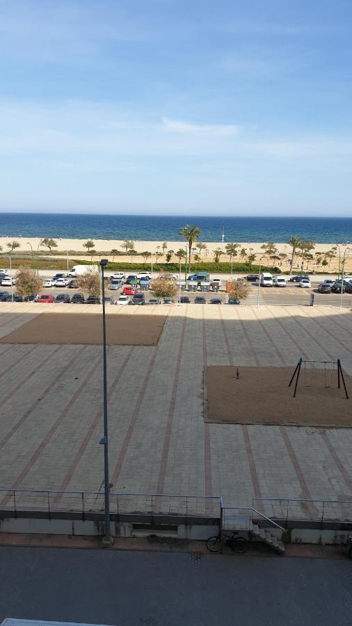 Les Vagues Au Balcon Apartman Empuriabrava Kültér fotó