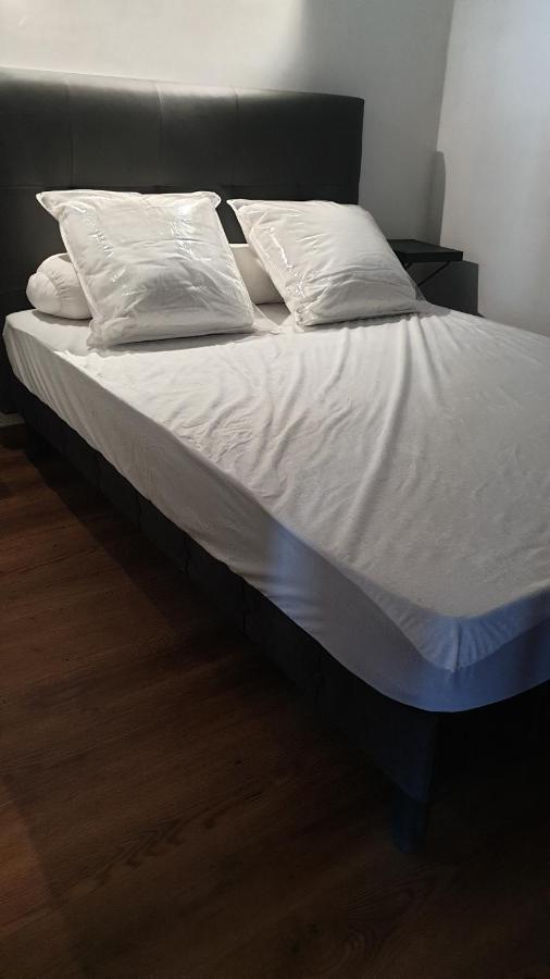 Les Vagues Au Balcon Apartman Empuriabrava Kültér fotó