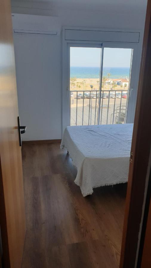 Les Vagues Au Balcon Apartman Empuriabrava Kültér fotó
