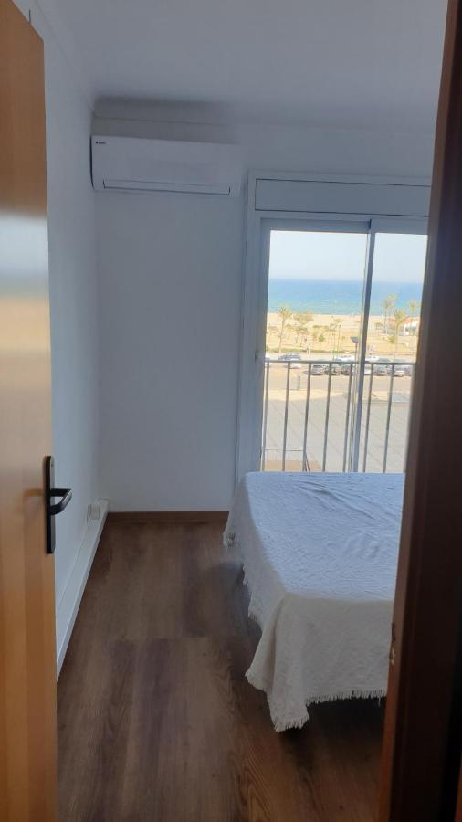 Les Vagues Au Balcon Apartman Empuriabrava Kültér fotó