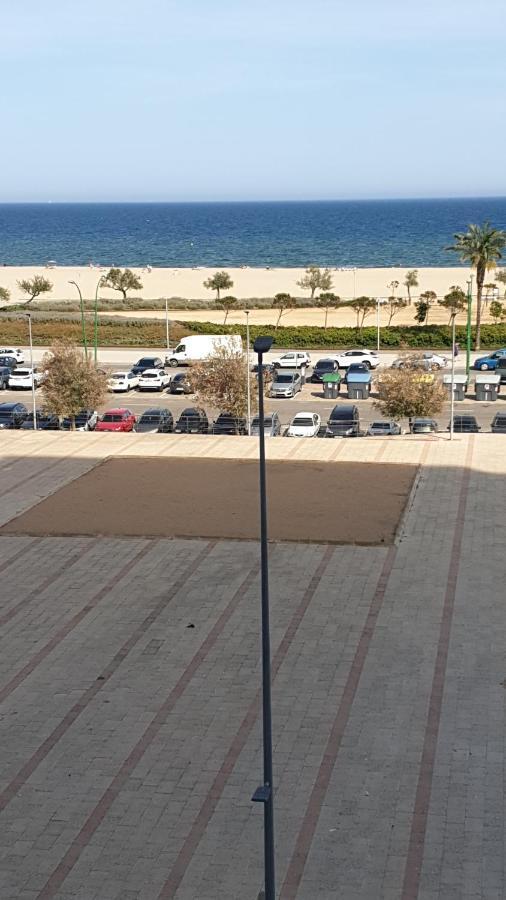 Les Vagues Au Balcon Apartman Empuriabrava Kültér fotó
