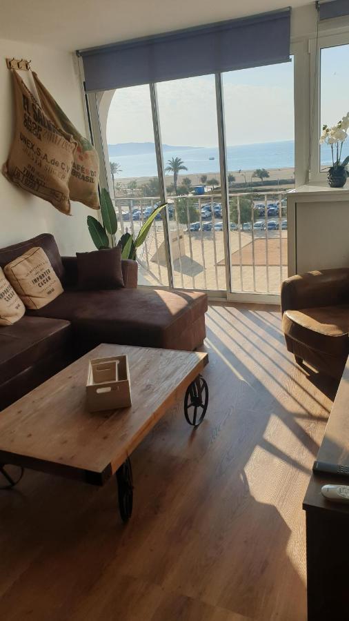 Les Vagues Au Balcon Apartman Empuriabrava Kültér fotó