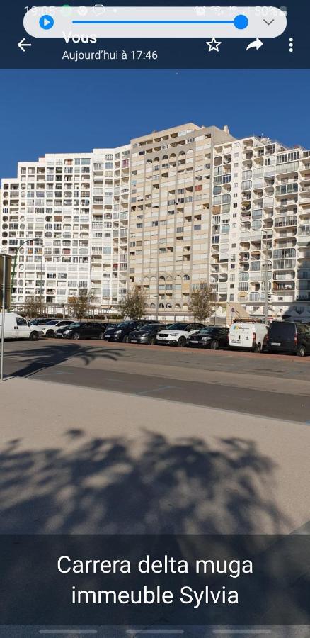 Les Vagues Au Balcon Apartman Empuriabrava Kültér fotó